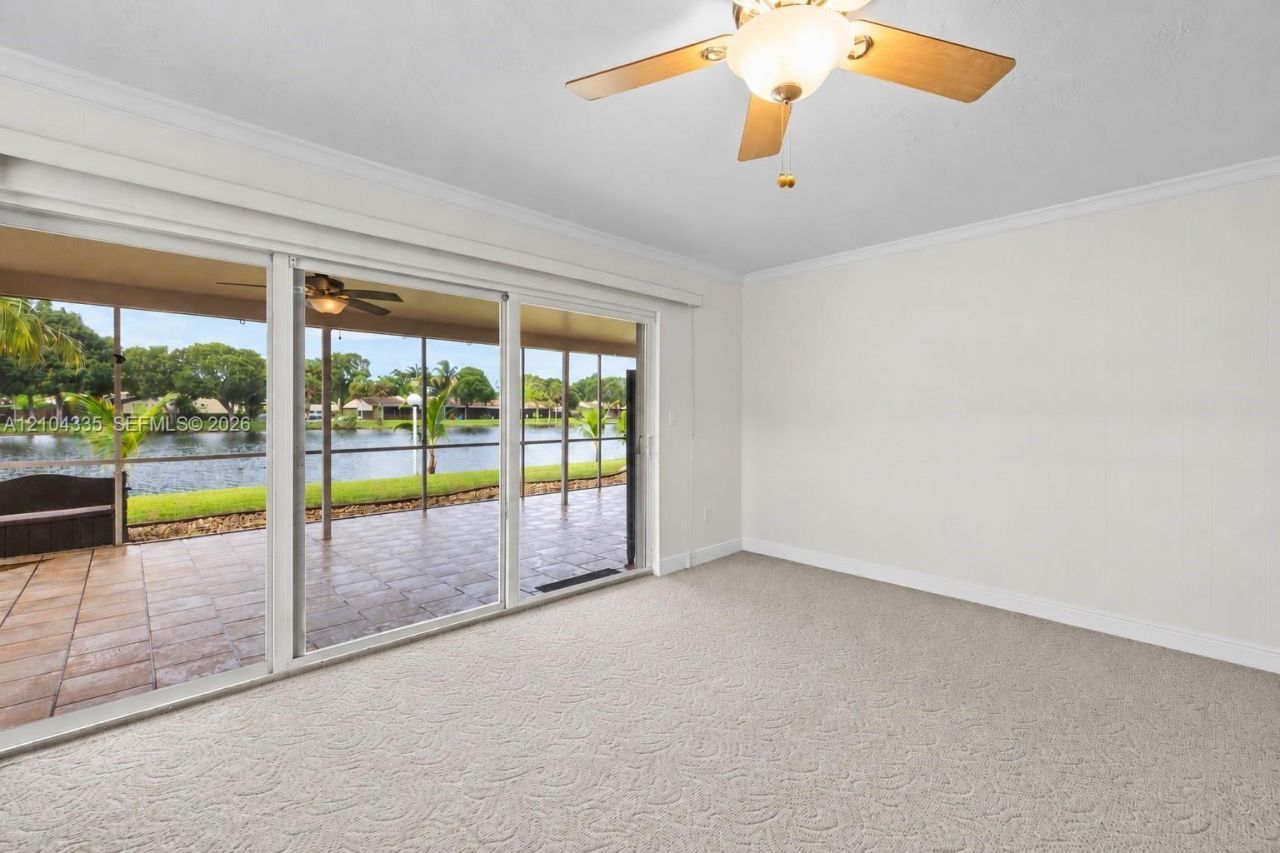 11031 NW 22nd St, Pembroke Pines, FL 33026 Photo