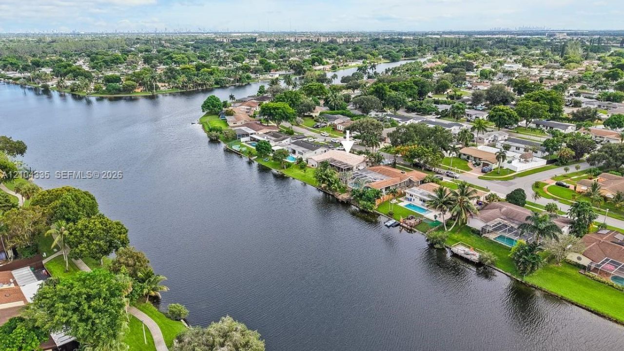 11031 NW 22nd St, Pembroke Pines, FL 33026 Photo