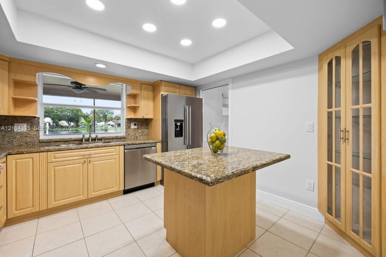 11031 NW 22nd St, Pembroke Pines, FL 33026 Photo