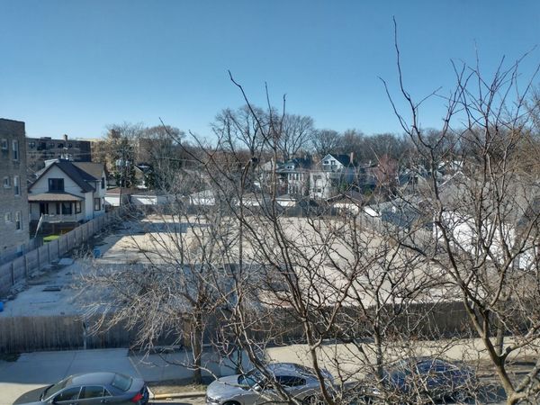 7240 N Rogers Avenue , Chicago, IL 60645