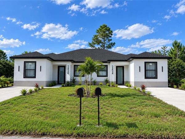 2426/2424 Mae AVE S, LEHIGH ACRES, FL 33973