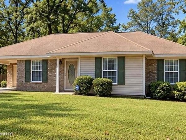 121 Haywood Avenue, Winona, MS 38967