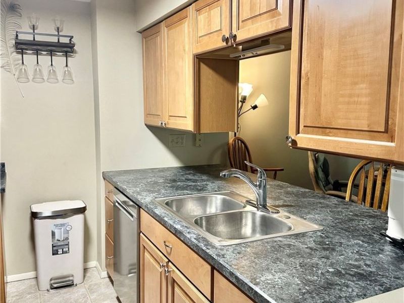 3873 Lake Run Boulevard, Stow, OH 44224 Photo 4