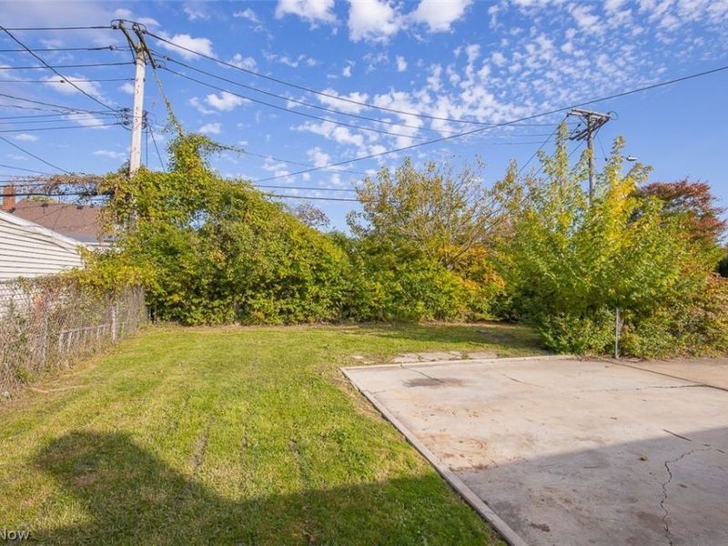 3991 Wendy Drive, Cleveland, OH 44122 Photo 25