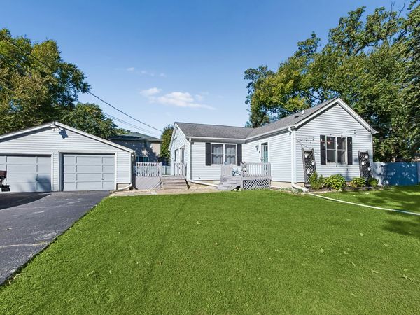 16132 Latrobe Avenue , Oak Forest, IL 60452