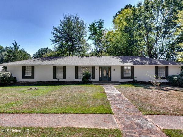 202 Mcdonald Drive, Clinton, MS 39056