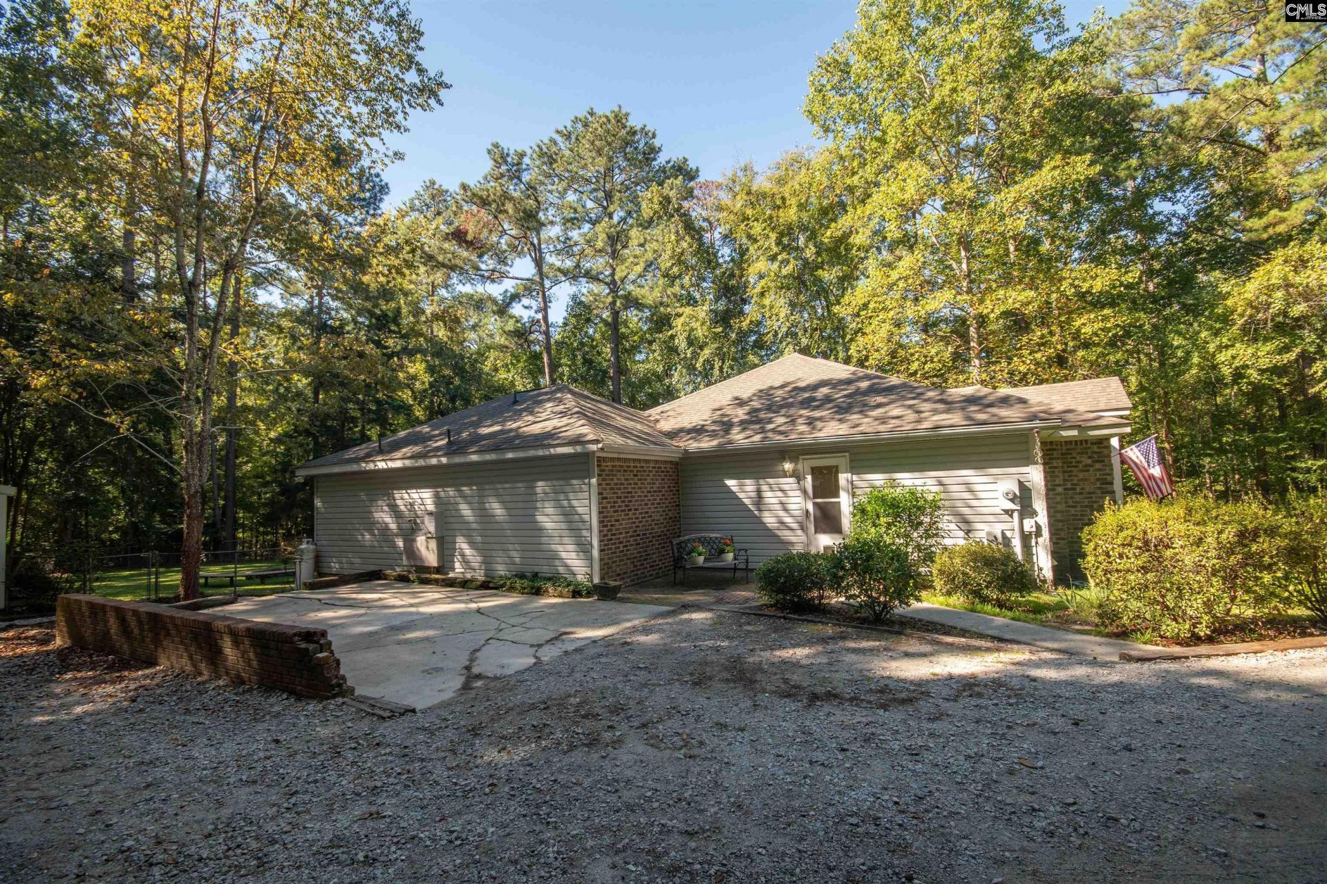 138 Erica Court  Photo 10