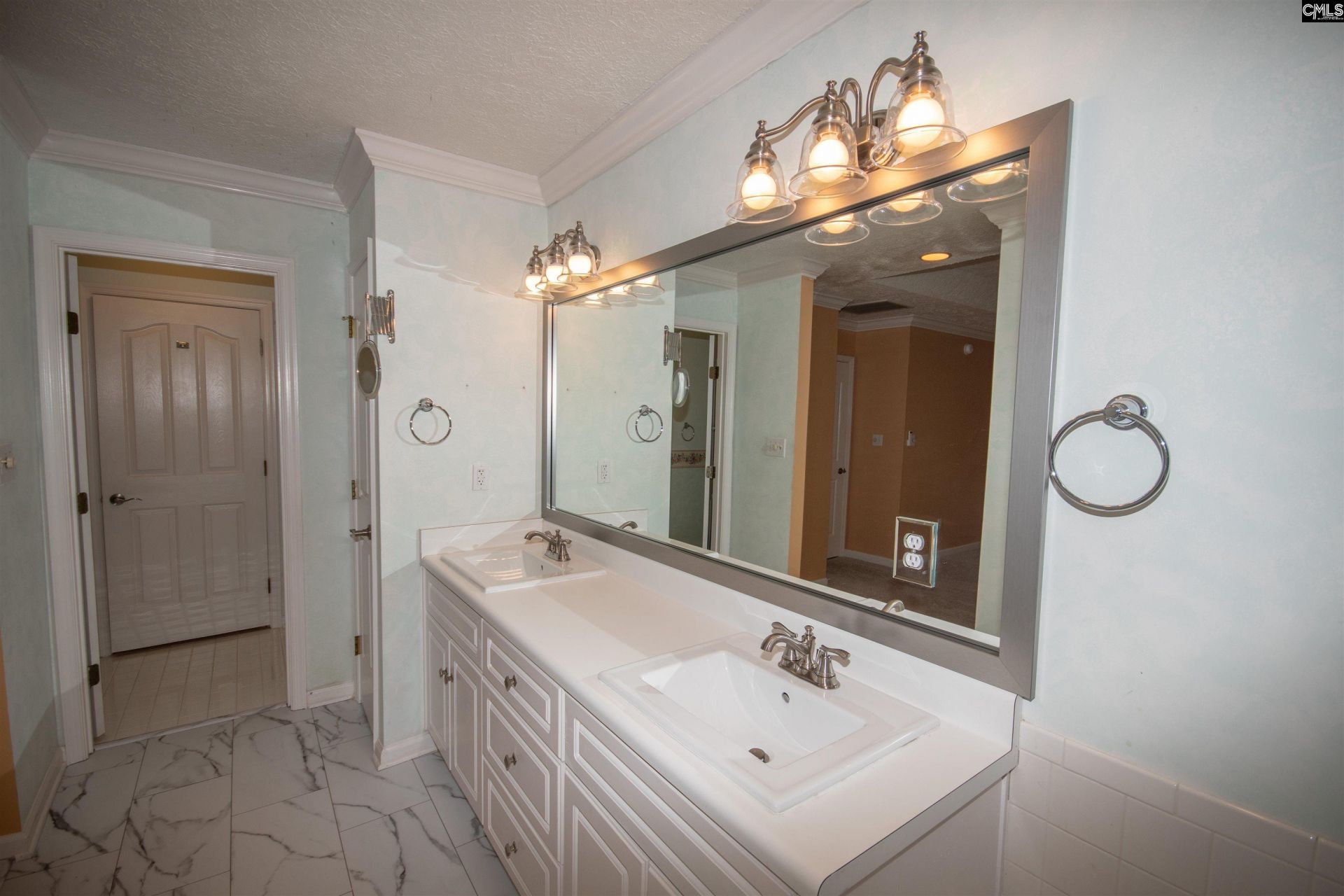 138 Erica Court  Photo 34