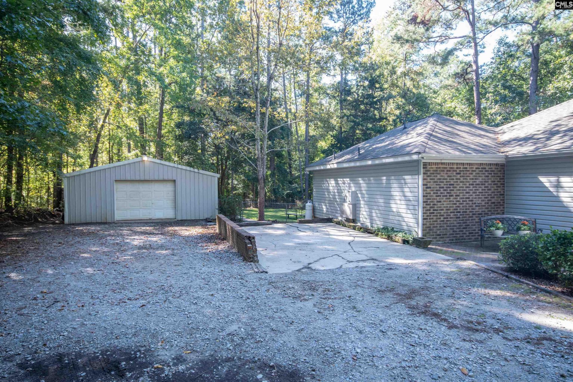 138 Erica Court  Photo 8