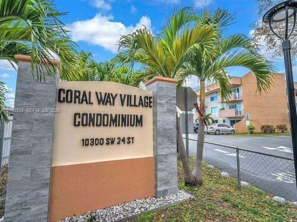 10300 Coral Way, Unit C31, Miami, FL 33165