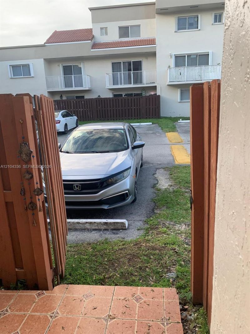 14901 SW 80th St , Unit 111, Miami, FL 33193 Photo