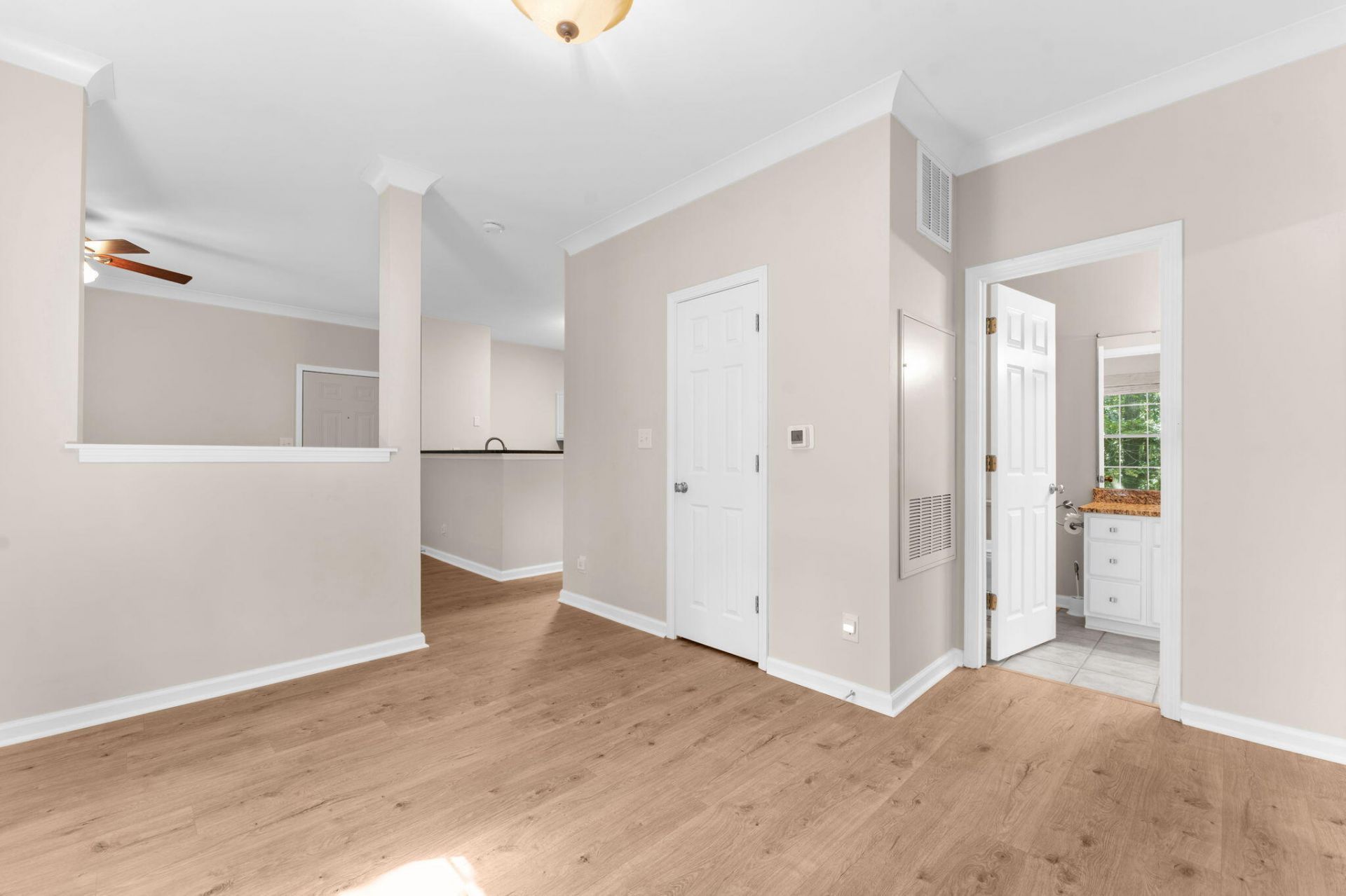 1600 Long Grove Drive Photo 21