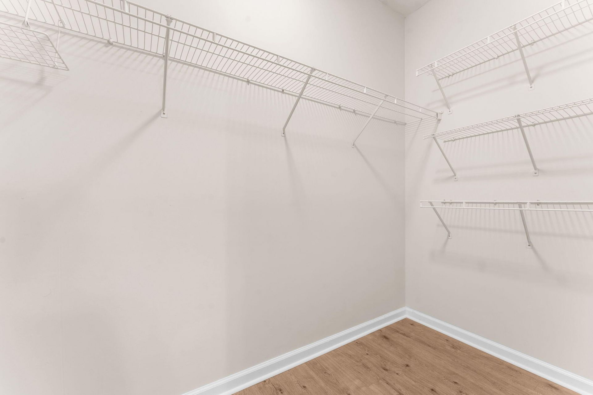 1600 Long Grove Drive Photo 25