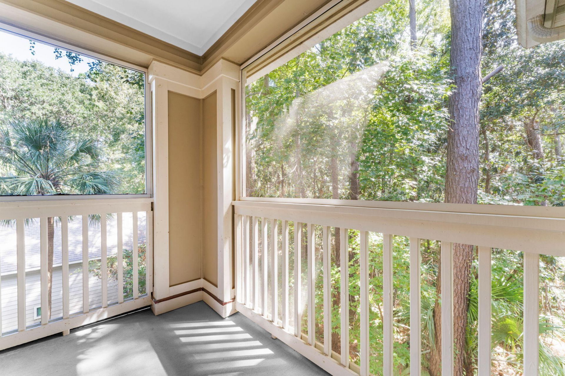 1600 Long Grove Drive Photo 28