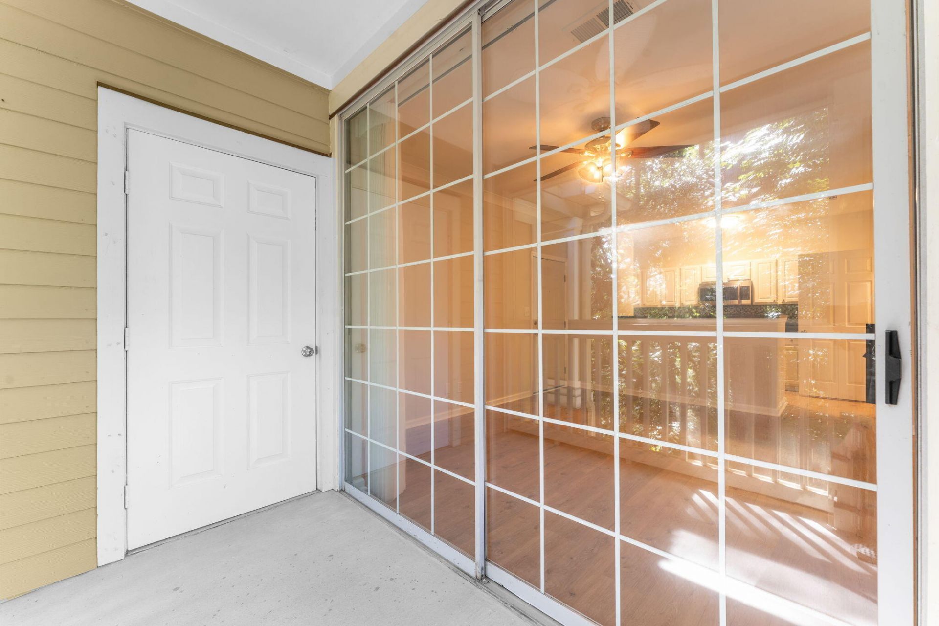 1600 Long Grove Drive Photo 29