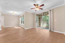 1600 Long Grove Drive photo 4
