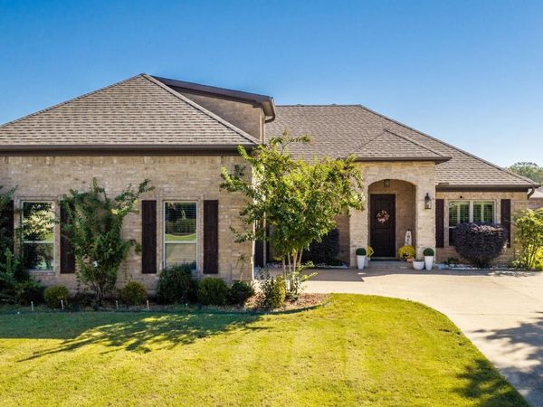 104 Marie Jeanne Drive, Maumelle, AR 72113