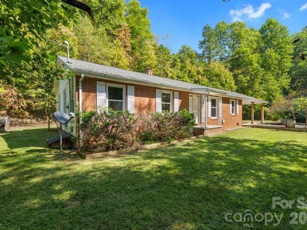 103 Early Deitz Road , Sylva, NC 28779