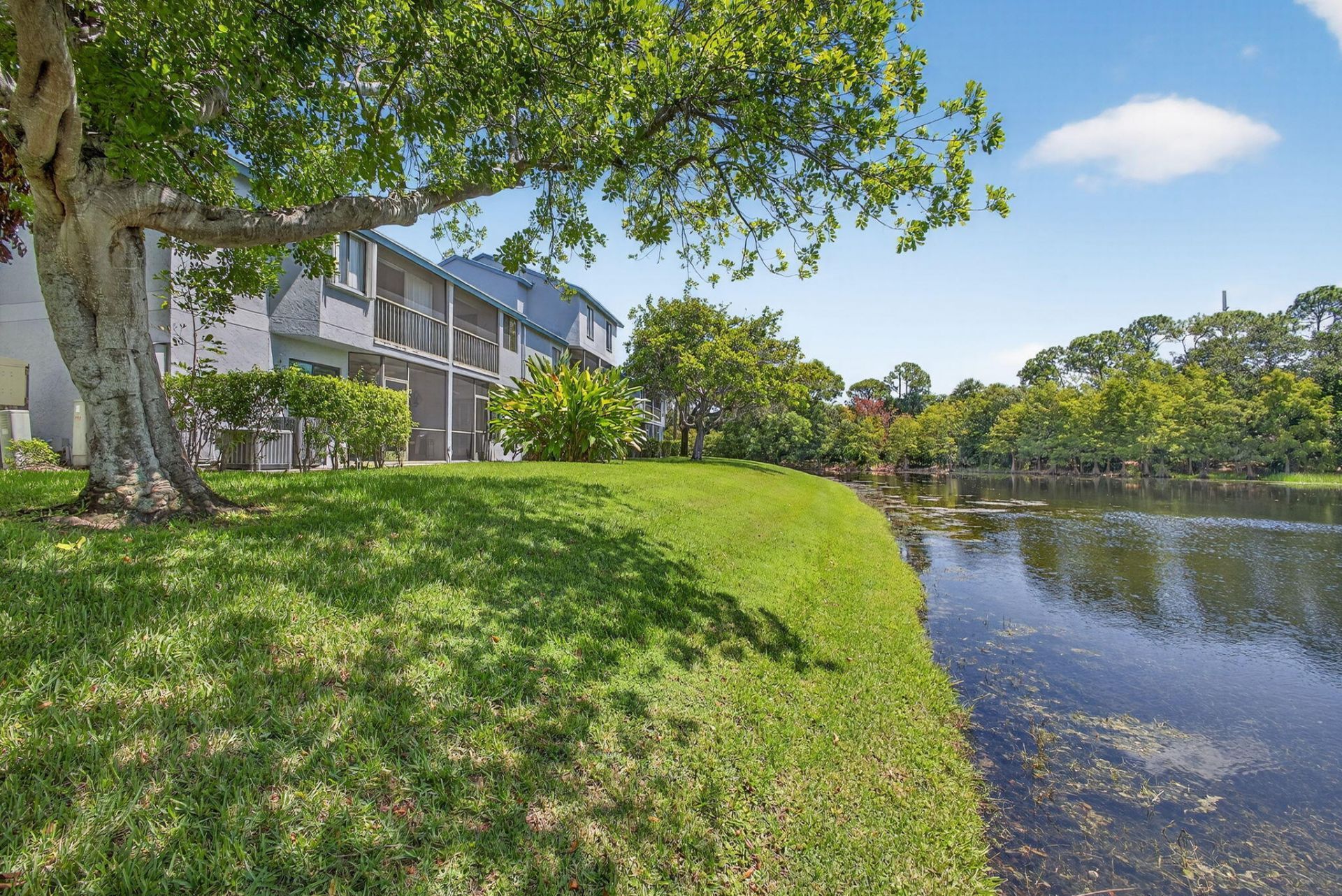 406 Harbour Pointe Way, Greenacres, FL 33413 Photo