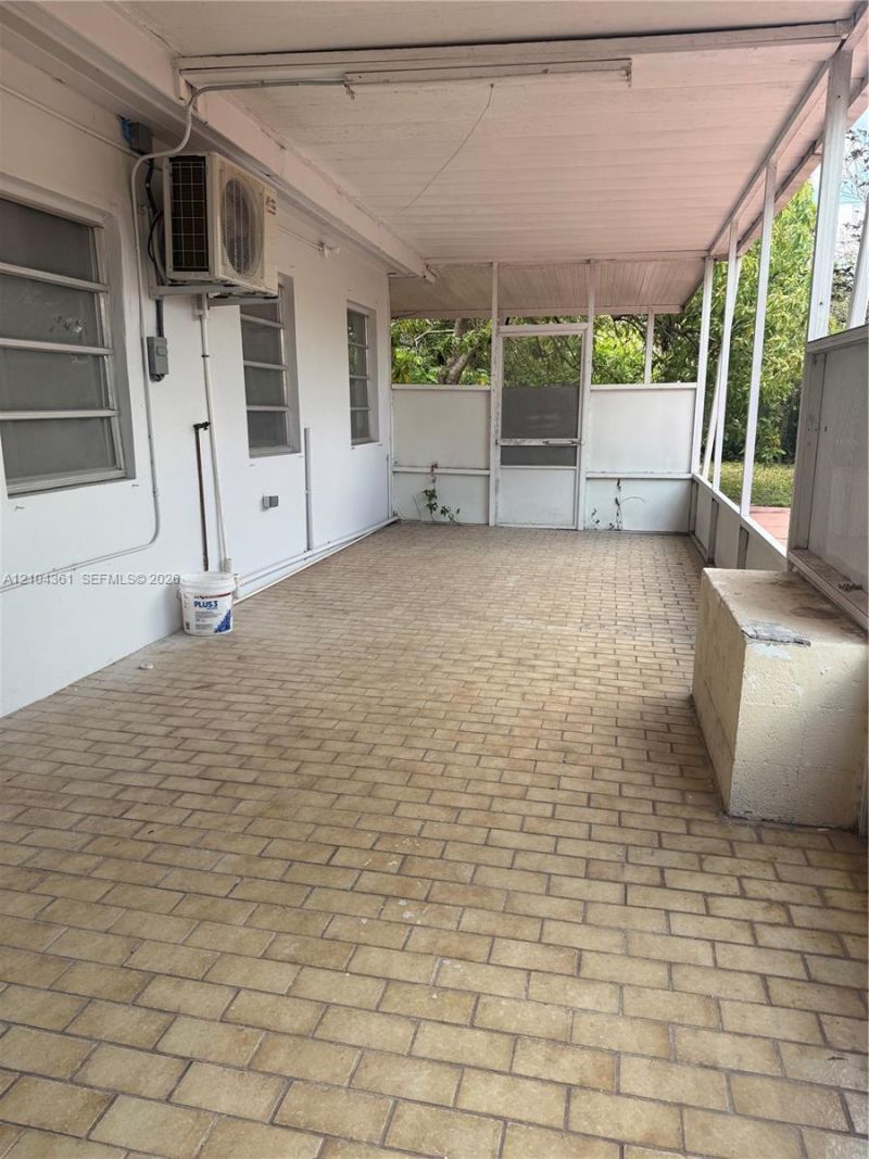 6473 SW 25th St , Miami, FL 33155 Photo
