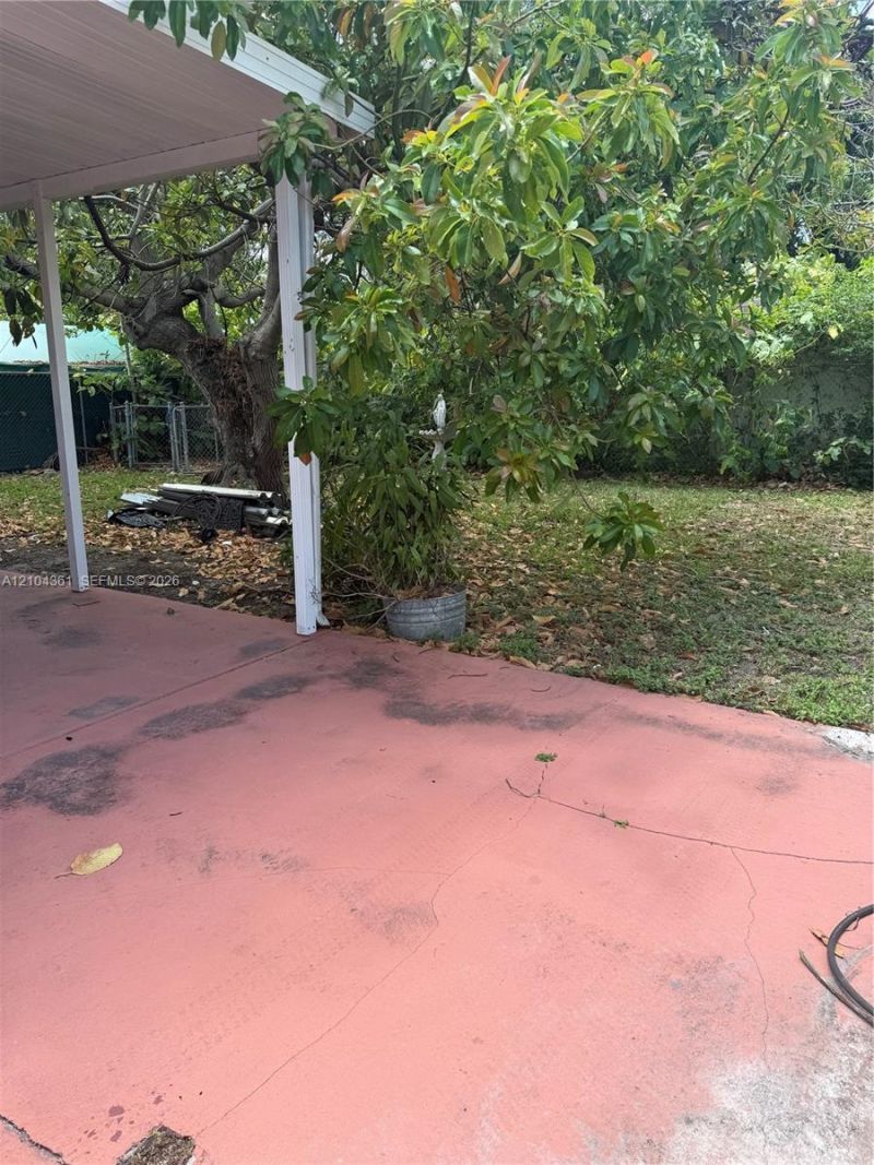 6473 SW 25th St , Miami, FL 33155 Photo