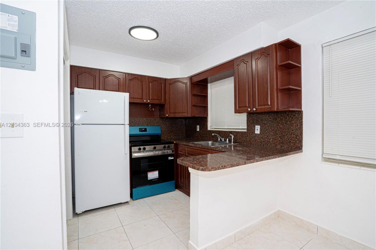 5270 SW 90th Way, Cooper City, FL 33328 Photo