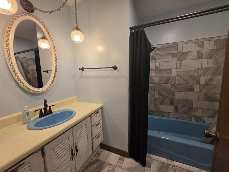 902 Royal Oak Drive, Saint Marys, OH 45885 Photo 9