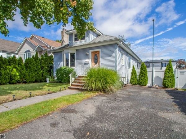 8 Pallant Ave, Linden, NJ 07036