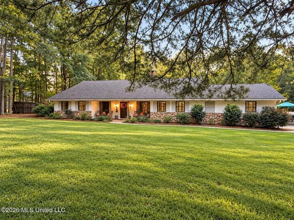 113 Quail Hollow Place, Brandon, MS 39047