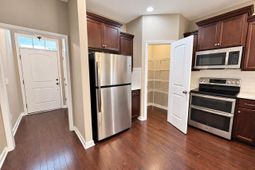 280 Liberty Ridge Drive  photo 4