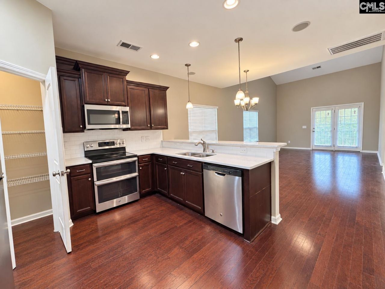 280 Liberty Ridge Drive  Photo 5
