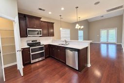 280 Liberty Ridge Drive  photo 4
