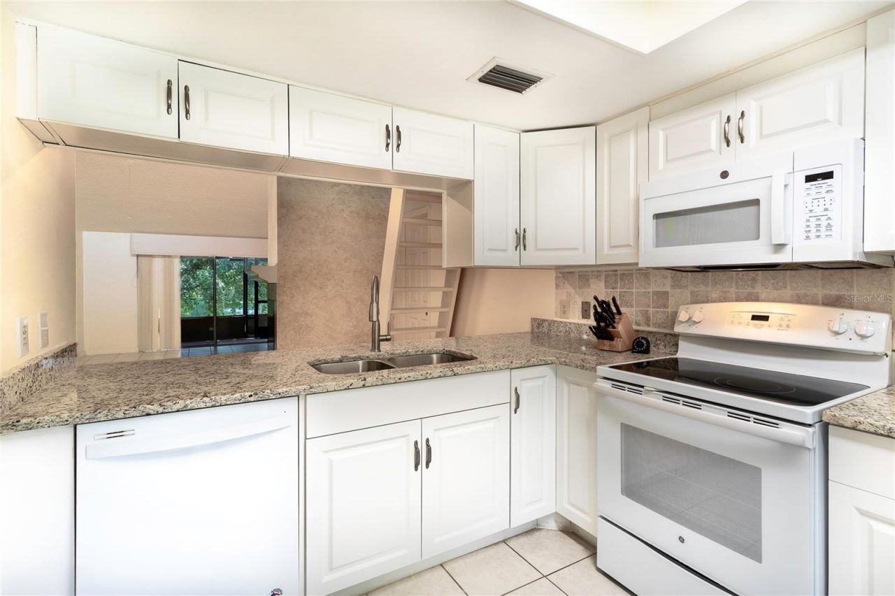 32 Fairway Drive , Unit 32, Debary, FL 32713 Photo