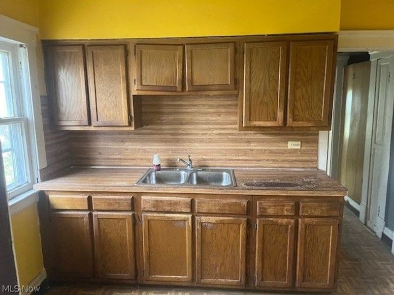 1041 E 147th Street, Cleveland, OH 44110 Photo 11