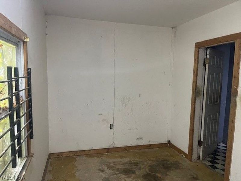 1041 E 147th Street, Cleveland, OH 44110 Photo 9