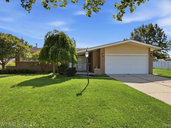 11114 Greendale Drive, Sterling Heights, Mi 48312