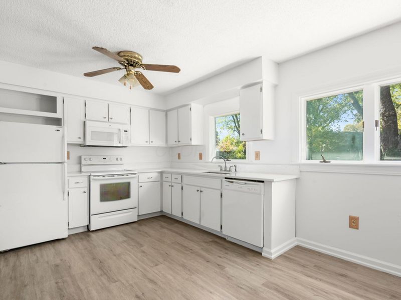 4751 Larkin Drive, Columbus, OH 43231 Photo 11