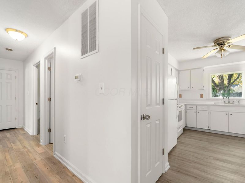 4751 Larkin Drive, Columbus, OH 43231 Photo 6