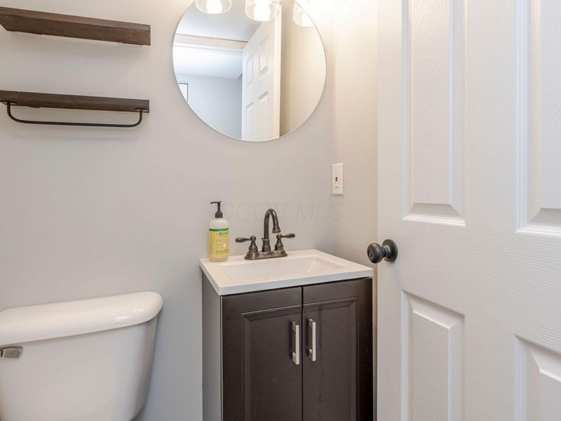2806 Downing Way, Unit 37, Columbus, OH 43221 Photo 12