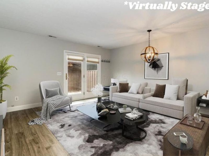 2806 Downing Way, Unit 37, Columbus, OH 43221 Photo 4