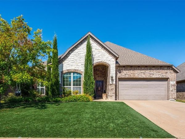2740 Chimney Rock Road, Burleson, TX 76028