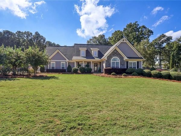 213 Suffolk Way, Mcdonough, GA 30252