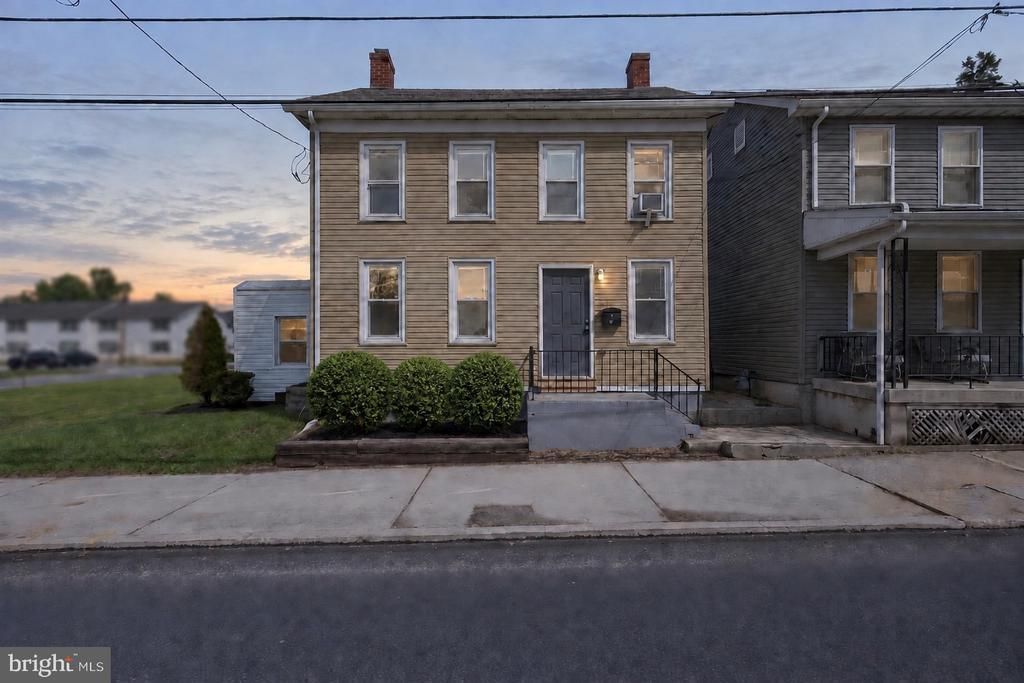 25 MAIN STREET , MCSHERRYSTOWN, PA 17344