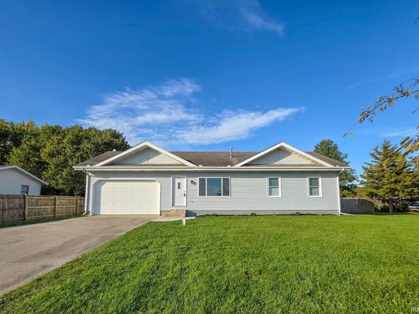 24647 County Road 4, Elkhart, IN 46514
