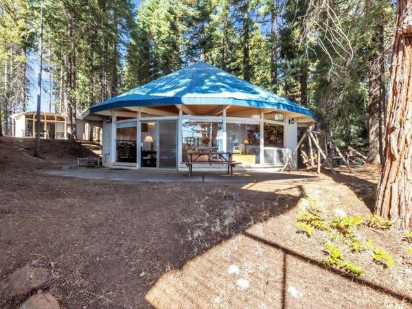 930 Peninsula Drive, Lake Almanor, CA 96137