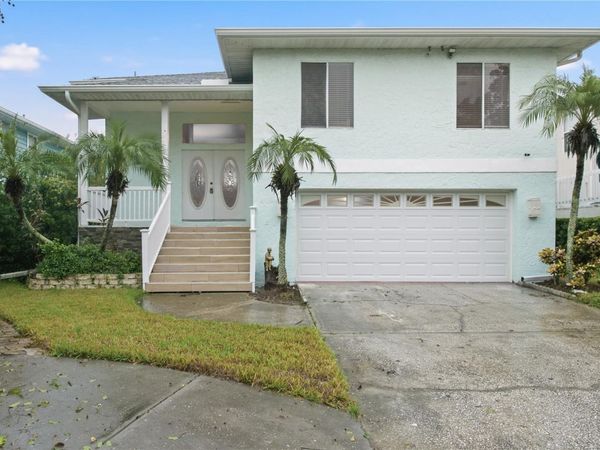 6225 BAYSIDE DRIVE, NEW PORT RICHEY, FL 34652