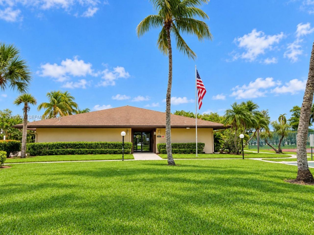 9767 W Mcnab Rd, Unit 215, Tamarac, FL 33321 Photo