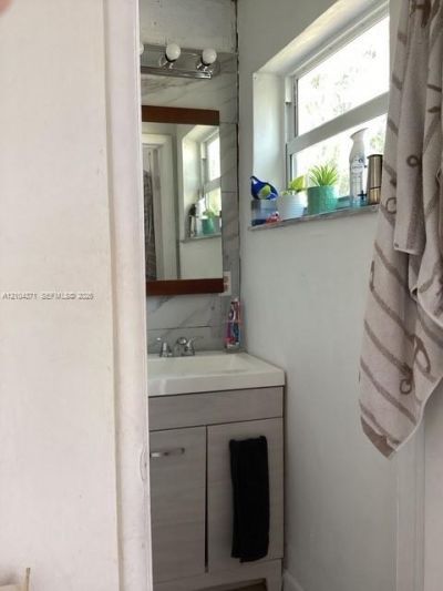 2101 N 57th Ter , Hollywood, FL 33021 Photo