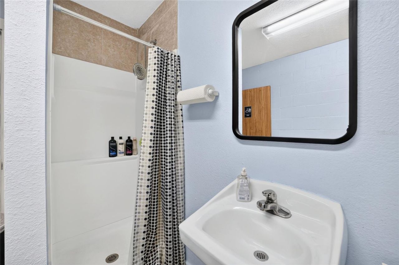 6471 NE 106th Terrace, Bronson, FL 32621 Photo