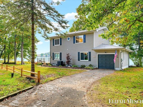 57586 Gearharts Landing Road, Three Rivers, MI 49093